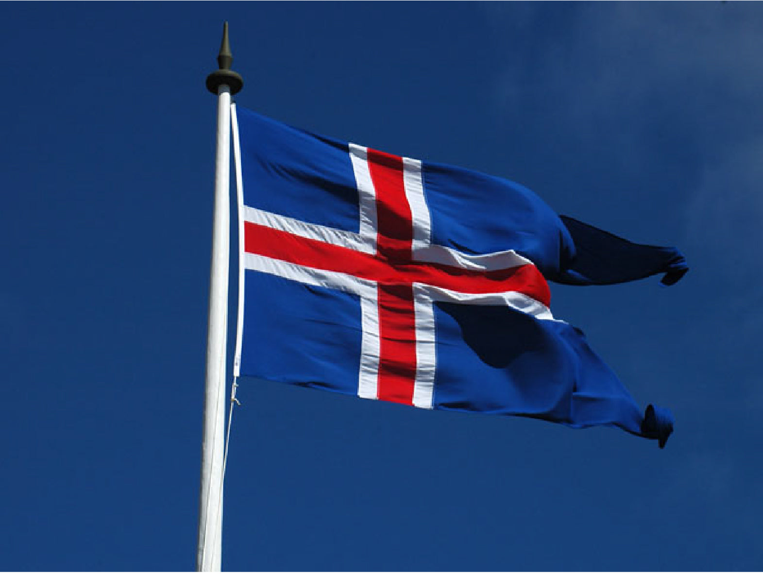 ÍSLENSKI KLOFIN FÁNINN - saumaður